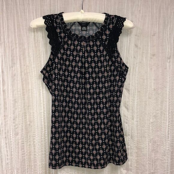 Liz Claiborne XSP Career Sleeveless Blouse with Eyelet and Lace Details - Picture 1 of 10